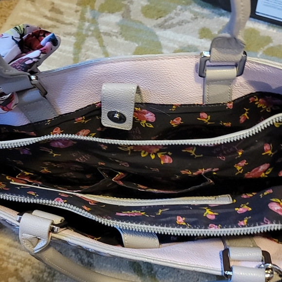 Large Betsey Johnson purse - Picture 2 of 7